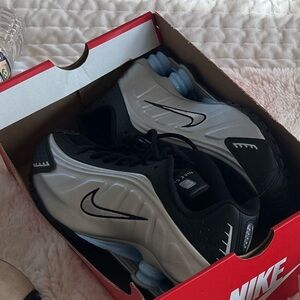 Nike SHOX